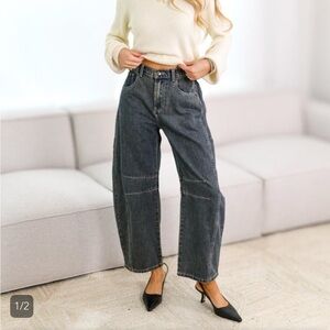 Fancy D Women's Black Barrel Jeans